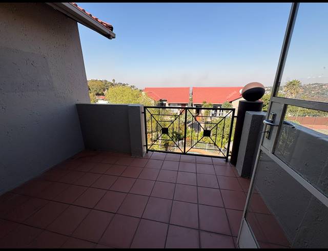 2 BEDROOM APARTMENT FOR SALE IN BASSONIA